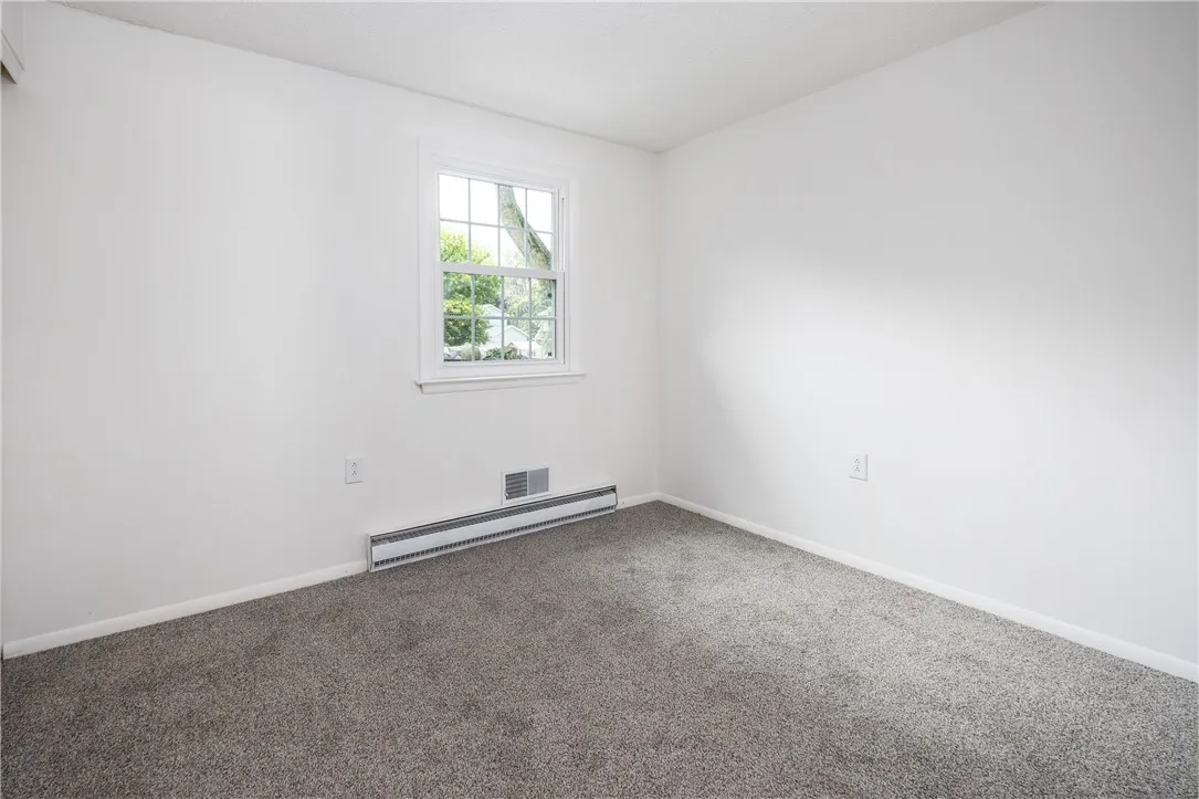 12 Rockhurst Drive, Penfield, New York 14526, Penfield, New York 14526, 2 Bedrooms Bedrooms, 5 Rooms Rooms,2 BathroomsBathrooms,Residential,For Sale,12 Rockhurst Drive, Penfield, New York 14526,R1620985