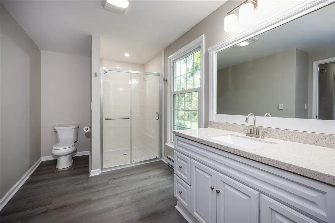 Full main level bath