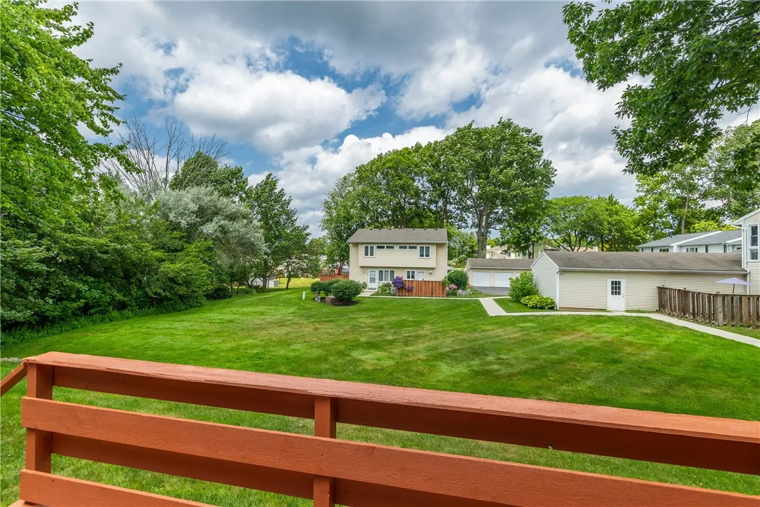 12 Rockhurst Drive, Penfield, New York 14526, Penfield, New York 14526, 2 Bedrooms Bedrooms, 5 Rooms Rooms,2 BathroomsBathrooms,Residential,For Sale,12 Rockhurst Drive, Penfield, New York 14526,R1620985