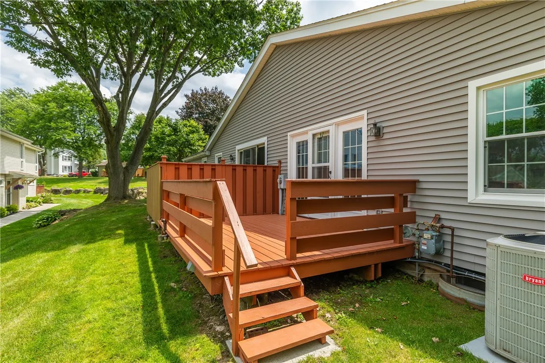 12 Rockhurst Drive, Penfield, New York 14526, Penfield, New York 14526, 2 Bedrooms Bedrooms, 5 Rooms Rooms,2 BathroomsBathrooms,Residential,For Sale,12 Rockhurst Drive, Penfield, New York 14526,R1620985