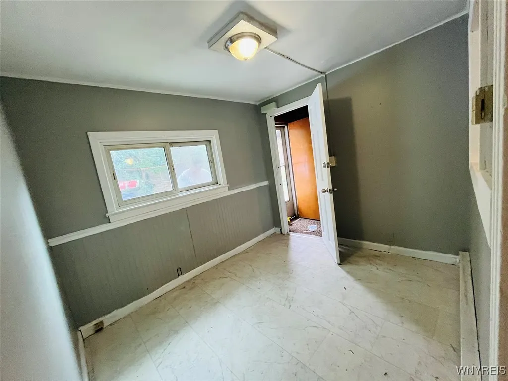 97 Kail Street, Buffalo, New York 14207, Buffalo, New York 14207, 7 Bedrooms Bedrooms, ,3 BathroomsBathrooms,Residential,For Sale,97 Kail Street, Buffalo, New York 14207,B1622392