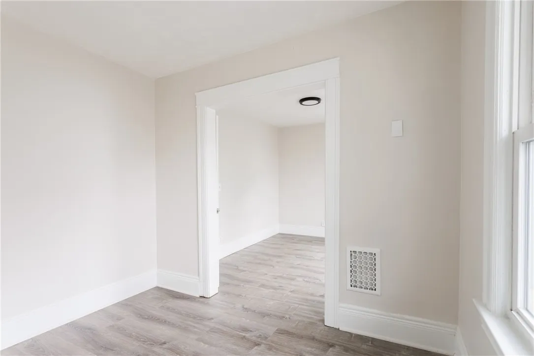 165 Clay Avenue, Rochester, New York 14613, Rochester, New York 14613, 3 Bedrooms Bedrooms, 6 Rooms Rooms,1 BathroomBathrooms,Residential,For Sale,165 Clay Avenue, Rochester, New York 14613,R1622633