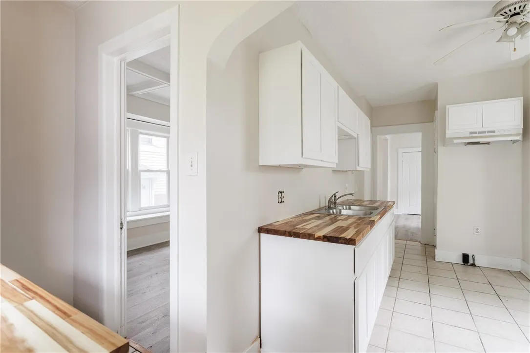 165 Clay Avenue, Rochester, New York 14613, Rochester, New York 14613, 3 Bedrooms Bedrooms, 6 Rooms Rooms,1 BathroomBathrooms,Residential,For Sale,165 Clay Avenue, Rochester, New York 14613,R1622633