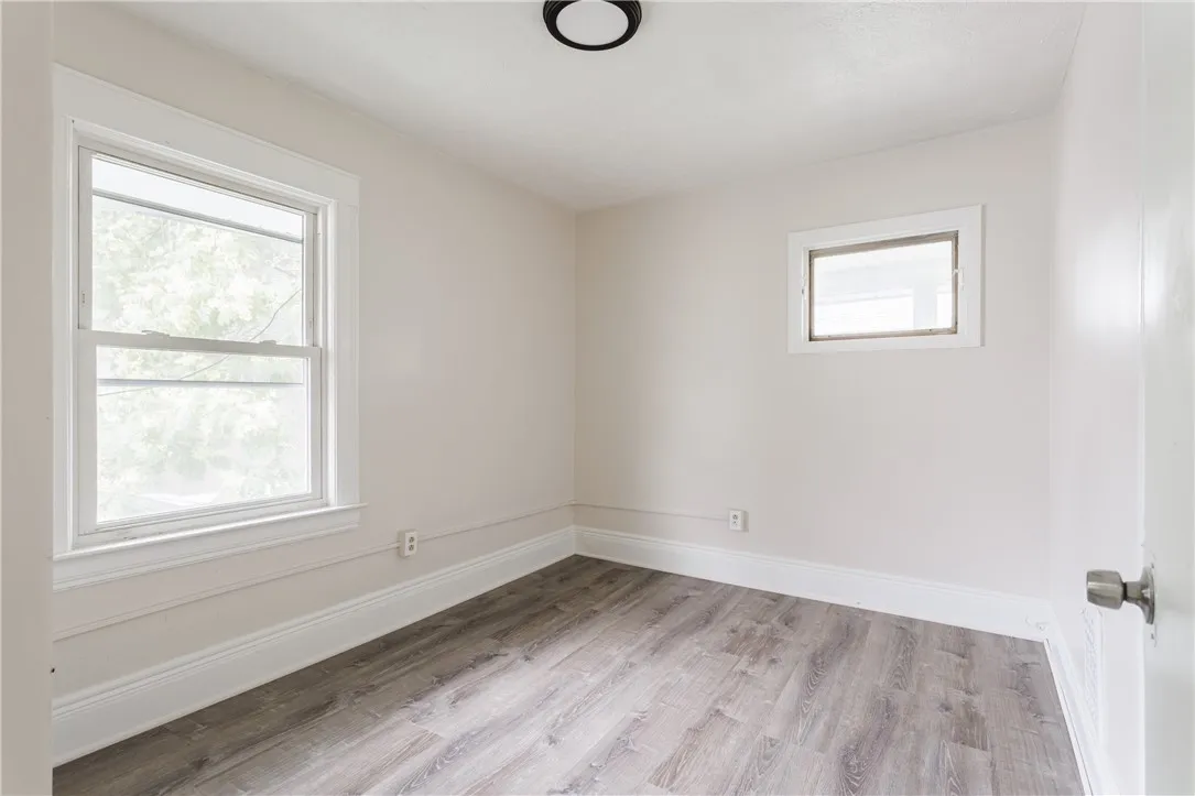 165 Clay Avenue, Rochester, New York 14613, Rochester, New York 14613, 3 Bedrooms Bedrooms, 6 Rooms Rooms,1 BathroomBathrooms,Residential,For Sale,165 Clay Avenue, Rochester, New York 14613,R1622633