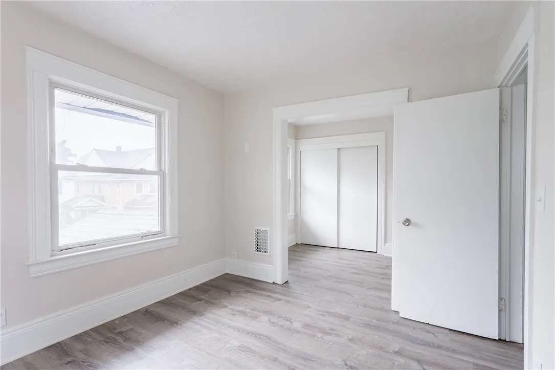 165 Clay Avenue, Rochester, New York 14613, Rochester, New York 14613, 3 Bedrooms Bedrooms, 6 Rooms Rooms,1 BathroomBathrooms,Residential,For Sale,165 Clay Avenue, Rochester, New York 14613,R1622633