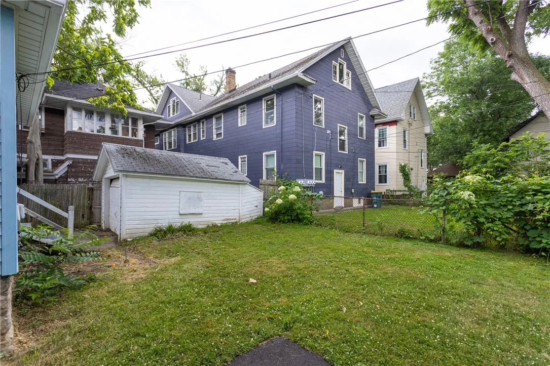 165 Clay Avenue, Rochester, New York 14613, Rochester, New York 14613, 3 Bedrooms Bedrooms, 6 Rooms Rooms,1 BathroomBathrooms,Residential,For Sale,165 Clay Avenue, Rochester, New York 14613,R1622633