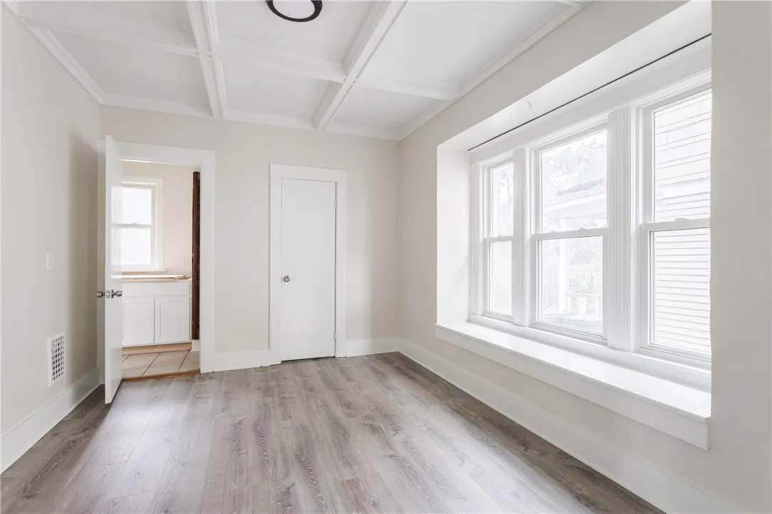 165 Clay Avenue, Rochester, New York 14613, Rochester, New York 14613, 3 Bedrooms Bedrooms, 6 Rooms Rooms,1 BathroomBathrooms,Residential,For Sale,165 Clay Avenue, Rochester, New York 14613,R1622633