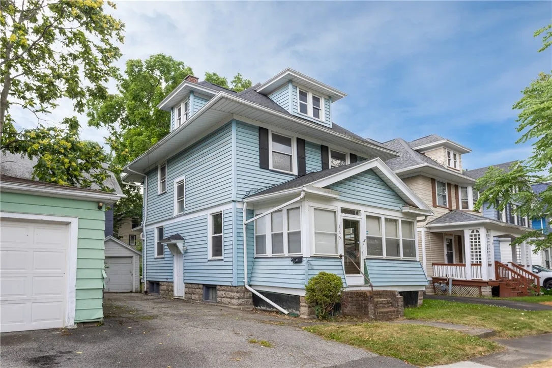 165 Clay Avenue, Rochester, New York 14613, Rochester, New York 14613, 3 Bedrooms Bedrooms, 6 Rooms Rooms,1 BathroomBathrooms,Residential,For Sale,165 Clay Avenue, Rochester, New York 14613,R1622633