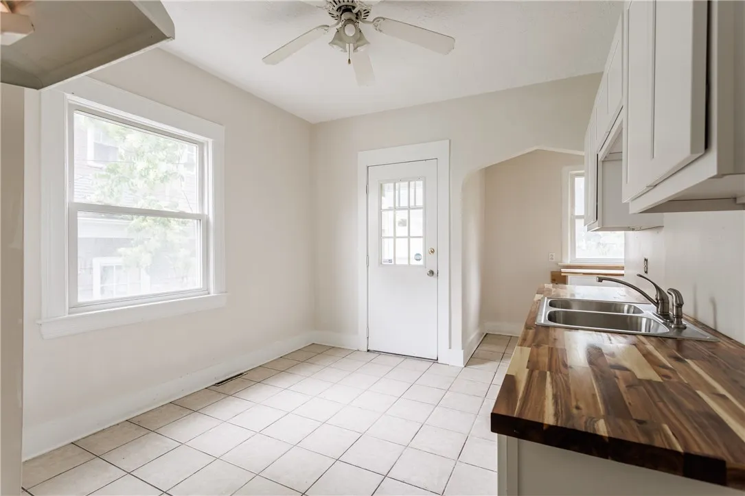 165 Clay Avenue, Rochester, New York 14613, Rochester, New York 14613, 3 Bedrooms Bedrooms, 6 Rooms Rooms,1 BathroomBathrooms,Residential,For Sale,165 Clay Avenue, Rochester, New York 14613,R1622633