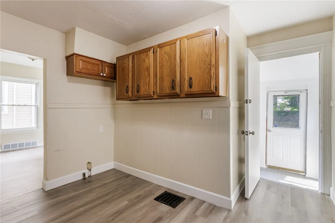 163 Lux Street, Rochester, New York 14621, Rochester, New York 14621, 3 Bedrooms Bedrooms, 6 Rooms Rooms,2 BathroomsBathrooms,Residential,For Sale,163 Lux Street, Rochester, New York 14621,R1622049