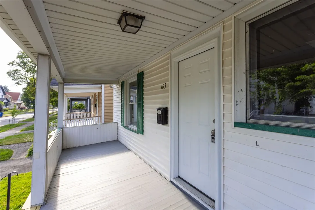 163 Lux Street, Rochester, New York 14621, Rochester, New York 14621, 3 Bedrooms Bedrooms, 6 Rooms Rooms,2 BathroomsBathrooms,Residential,For Sale,163 Lux Street, Rochester, New York 14621,R1622049