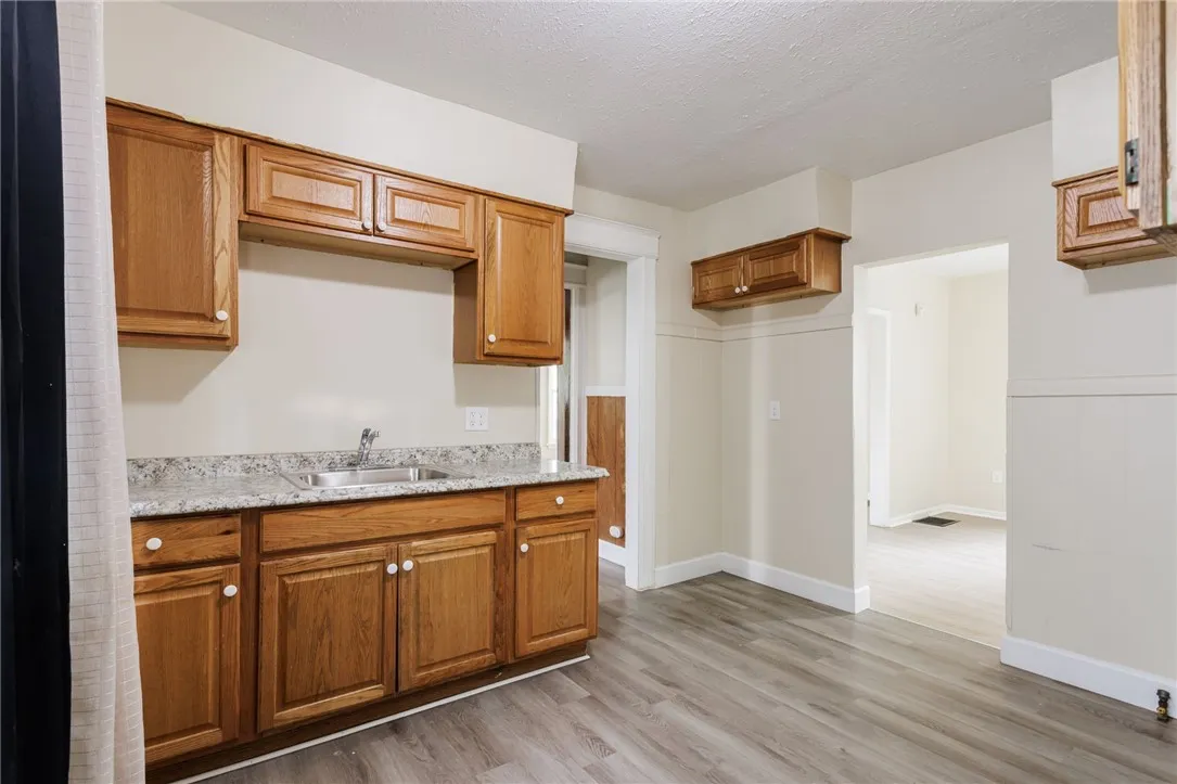 163 Lux Street, Rochester, New York 14621, Rochester, New York 14621, 3 Bedrooms Bedrooms, 6 Rooms Rooms,2 BathroomsBathrooms,Residential,For Sale,163 Lux Street, Rochester, New York 14621,R1622049