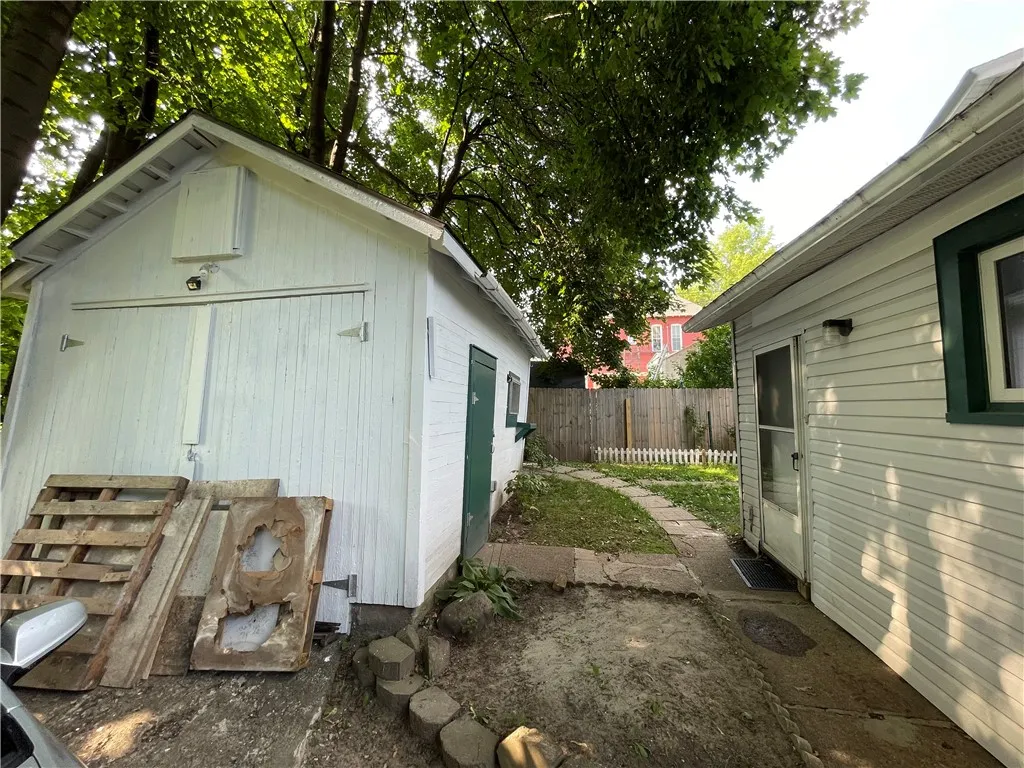 114 South Platt Street, Albion, New York 14411, Albion, New York 14411, 2 Bedrooms Bedrooms, 5 Rooms Rooms,1 BathroomBathrooms,Residential,For Sale,114 South Platt Street, Albion, New York 14411,R1621646