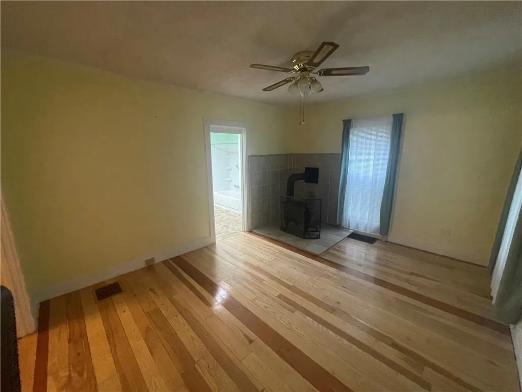 114 South Platt Street, Albion, New York 14411, Albion, New York 14411, 2 Bedrooms Bedrooms, 5 Rooms Rooms,1 BathroomBathrooms,Residential,For Sale,114 South Platt Street, Albion, New York 14411,R1621646