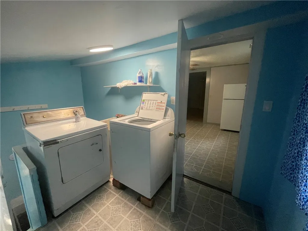 114 South Platt Street, Albion, New York 14411, Albion, New York 14411, 2 Bedrooms Bedrooms, 5 Rooms Rooms,1 BathroomBathrooms,Residential,For Sale,114 South Platt Street, Albion, New York 14411,R1621646