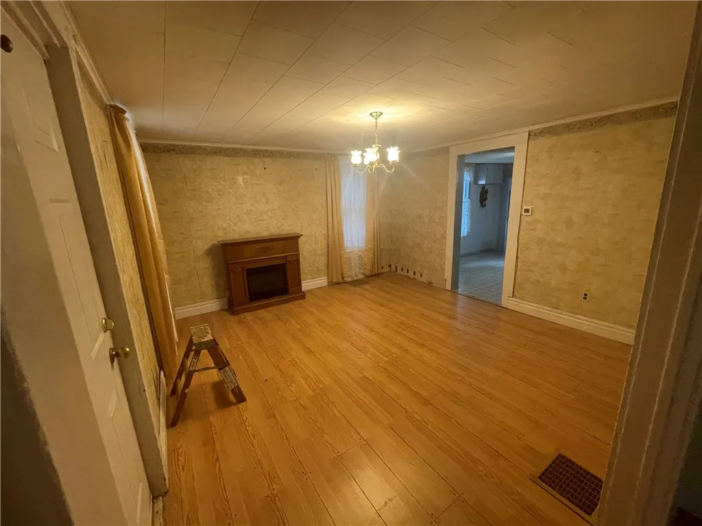 114 South Platt Street, Albion, New York 14411, Albion, New York 14411, 2 Bedrooms Bedrooms, 5 Rooms Rooms,1 BathroomBathrooms,Residential,For Sale,114 South Platt Street, Albion, New York 14411,R1621646