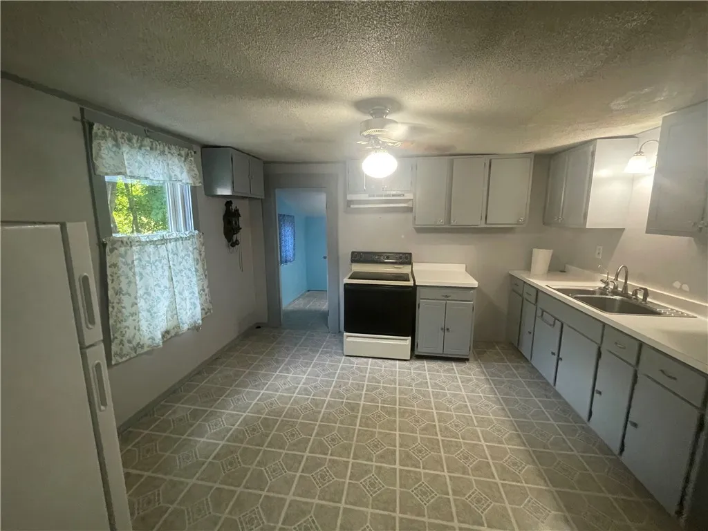 114 South Platt Street, Albion, New York 14411, Albion, New York 14411, 2 Bedrooms Bedrooms, 5 Rooms Rooms,1 BathroomBathrooms,Residential,For Sale,114 South Platt Street, Albion, New York 14411,R1621646