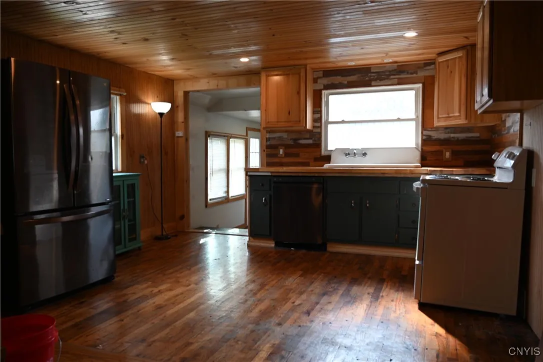 24 Columbia Parkway, German Flatts, New York 13357, German Flatts, New York 13357, 4 Bedrooms Bedrooms, 8 Rooms Rooms,2 BathroomsBathrooms,Residential,For Sale,24 Columbia Parkway, German Flatts, New York 13357,S1620356
