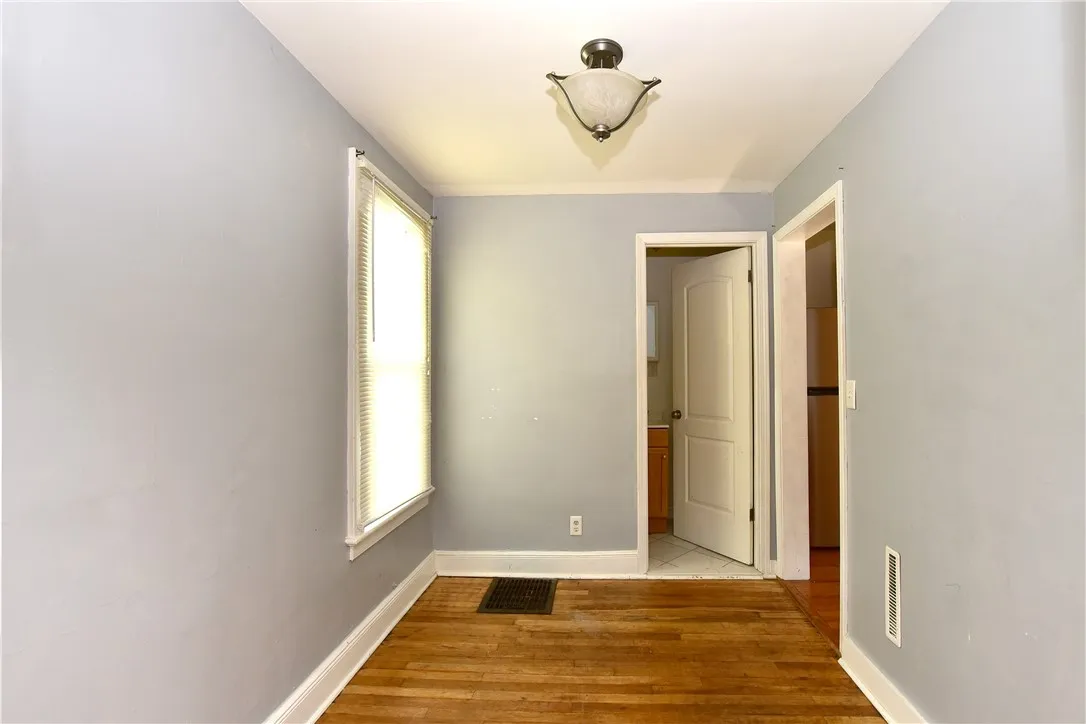 20 Franklin Street, Binghamton, New York 13905, Binghamton, New York 13905, 3 Bedrooms Bedrooms, 6 Rooms Rooms,1 BathroomBathrooms,Residential,For Sale,20 Franklin Street, Binghamton, New York 13905,R1622707