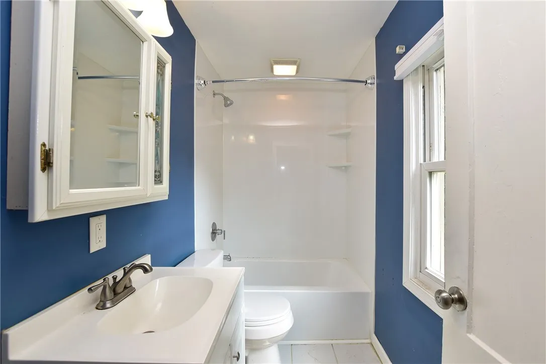 20 Franklin Street, Binghamton, New York 13905, Binghamton, New York 13905, 3 Bedrooms Bedrooms, 6 Rooms Rooms,1 BathroomBathrooms,Residential,For Sale,20 Franklin Street, Binghamton, New York 13905,R1622707