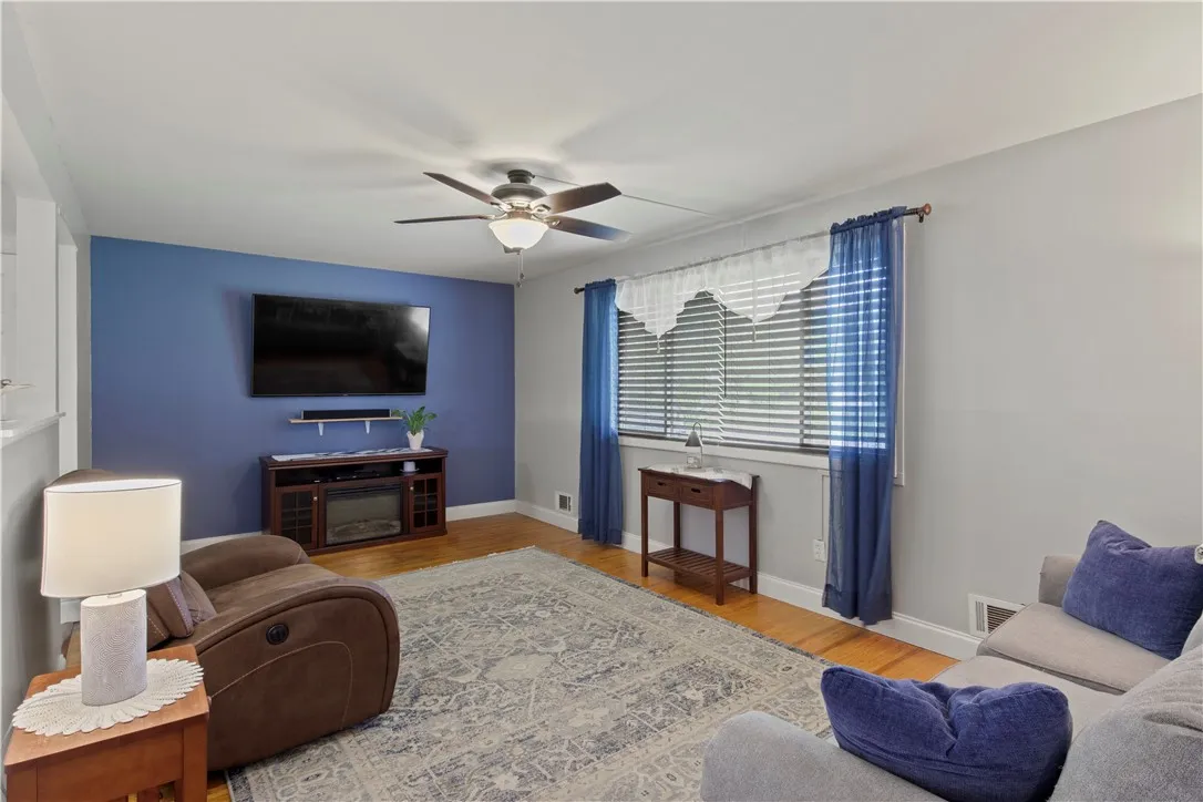 111 Crimson Bramble Road, Henrietta, New York 1462, Henrietta, New York 14623, 3 Bedrooms Bedrooms, 5 Rooms Rooms,1 BathroomBathrooms,Residential,For Sale,111 Crimson Bramble Road, Henrietta, New York 1462,R1616204
