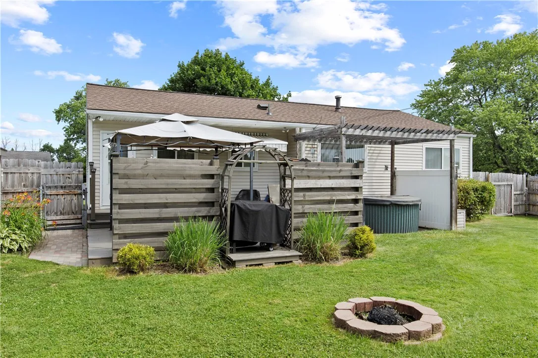 111 Crimson Bramble Road, Henrietta, New York 1462, Henrietta, New York 14623, 3 Bedrooms Bedrooms, 5 Rooms Rooms,1 BathroomBathrooms,Residential,For Sale,111 Crimson Bramble Road, Henrietta, New York 1462,R1616204