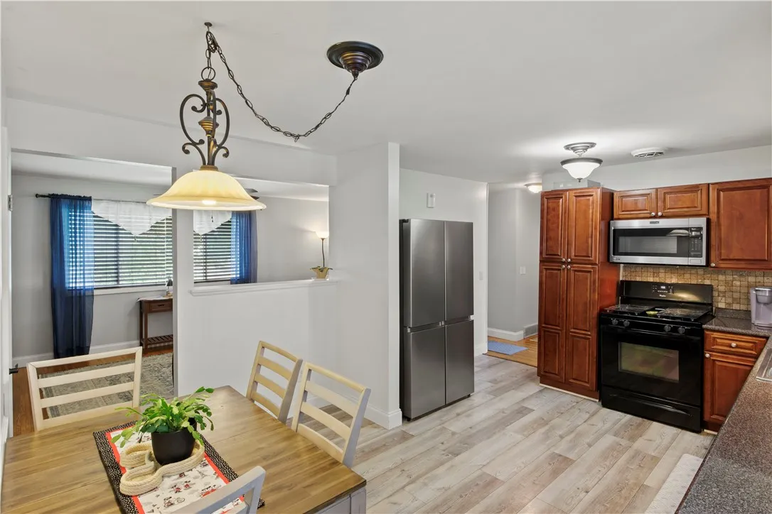 111 Crimson Bramble Road, Henrietta, New York 1462, Henrietta, New York 14623, 3 Bedrooms Bedrooms, 5 Rooms Rooms,1 BathroomBathrooms,Residential,For Sale,111 Crimson Bramble Road, Henrietta, New York 1462,R1616204