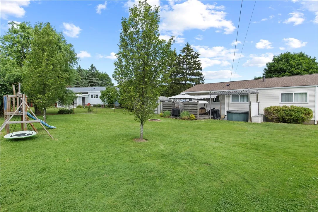 111 Crimson Bramble Road, Henrietta, New York 1462, Henrietta, New York 14623, 3 Bedrooms Bedrooms, 5 Rooms Rooms,1 BathroomBathrooms,Residential,For Sale,111 Crimson Bramble Road, Henrietta, New York 1462,R1616204
