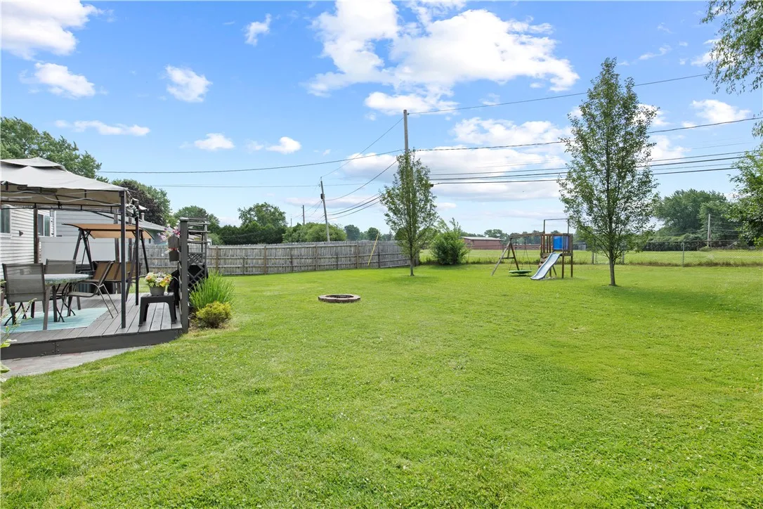 111 Crimson Bramble Road, Henrietta, New York 1462, Henrietta, New York 14623, 3 Bedrooms Bedrooms, 5 Rooms Rooms,1 BathroomBathrooms,Residential,For Sale,111 Crimson Bramble Road, Henrietta, New York 1462,R1616204