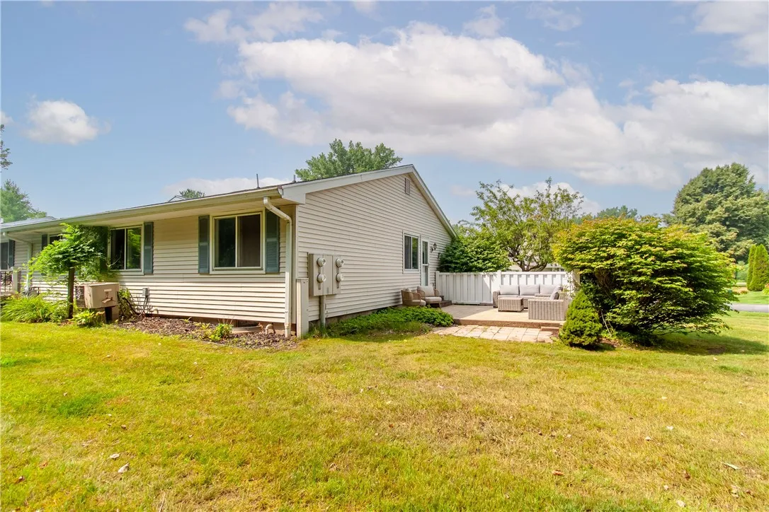 7193 Thompson, Ontario, New York 14519, Ontario, New York 14519, 3 Bedrooms Bedrooms, 6 Rooms Rooms,1 BathroomBathrooms,Residential,For Sale,7193 Thompson, Ontario, New York 14519,R1622668