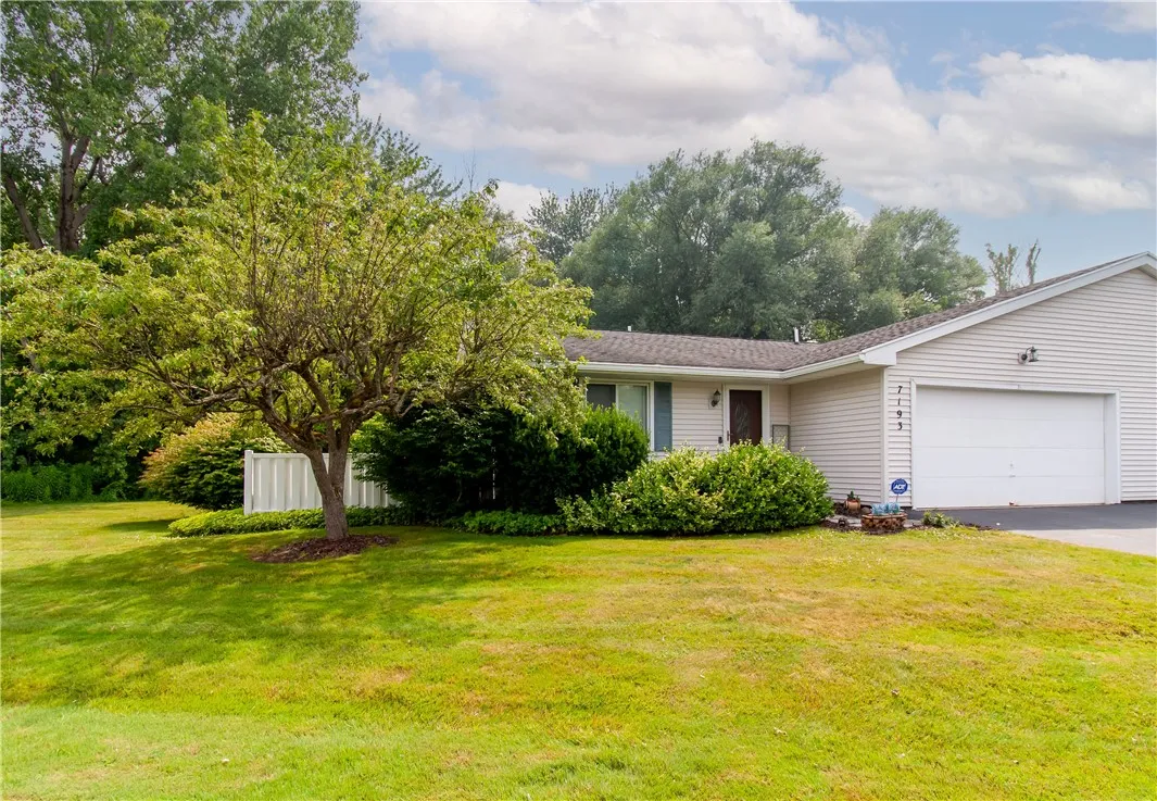 7193 Thompson, Ontario, New York 14519, Ontario, New York 14519, 3 Bedrooms Bedrooms, 6 Rooms Rooms,1 BathroomBathrooms,Residential,For Sale,7193 Thompson, Ontario, New York 14519,R1622668