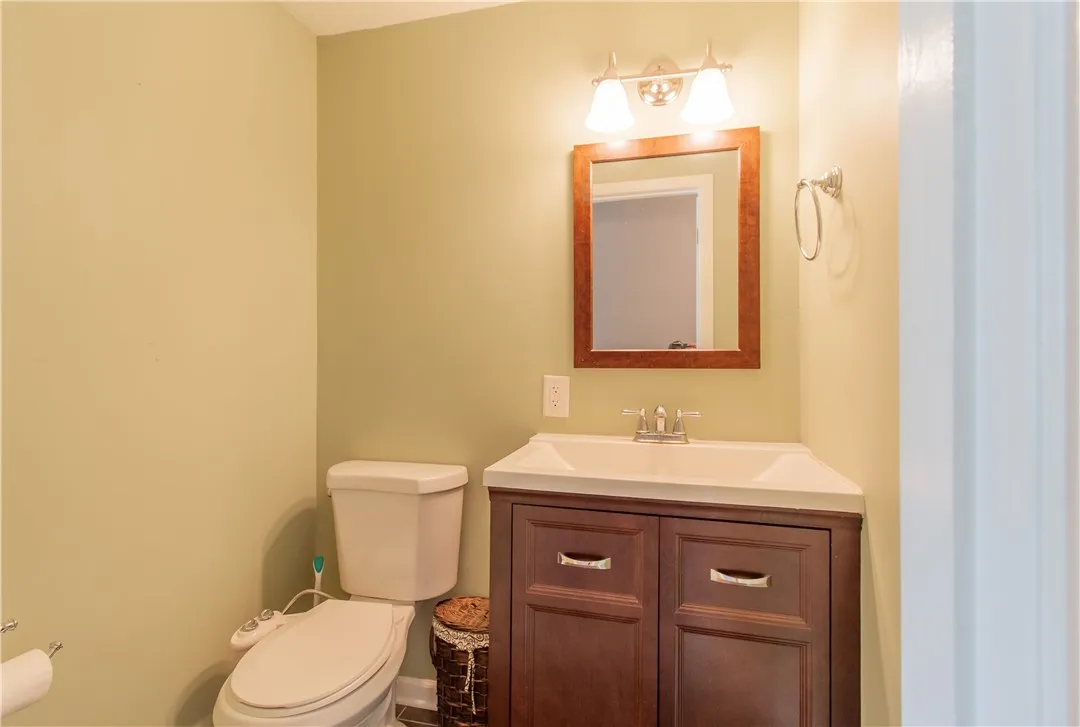 7193 Thompson, Ontario, New York 14519, Ontario, New York 14519, 3 Bedrooms Bedrooms, 6 Rooms Rooms,1 BathroomBathrooms,Residential,For Sale,7193 Thompson, Ontario, New York 14519,R1622668