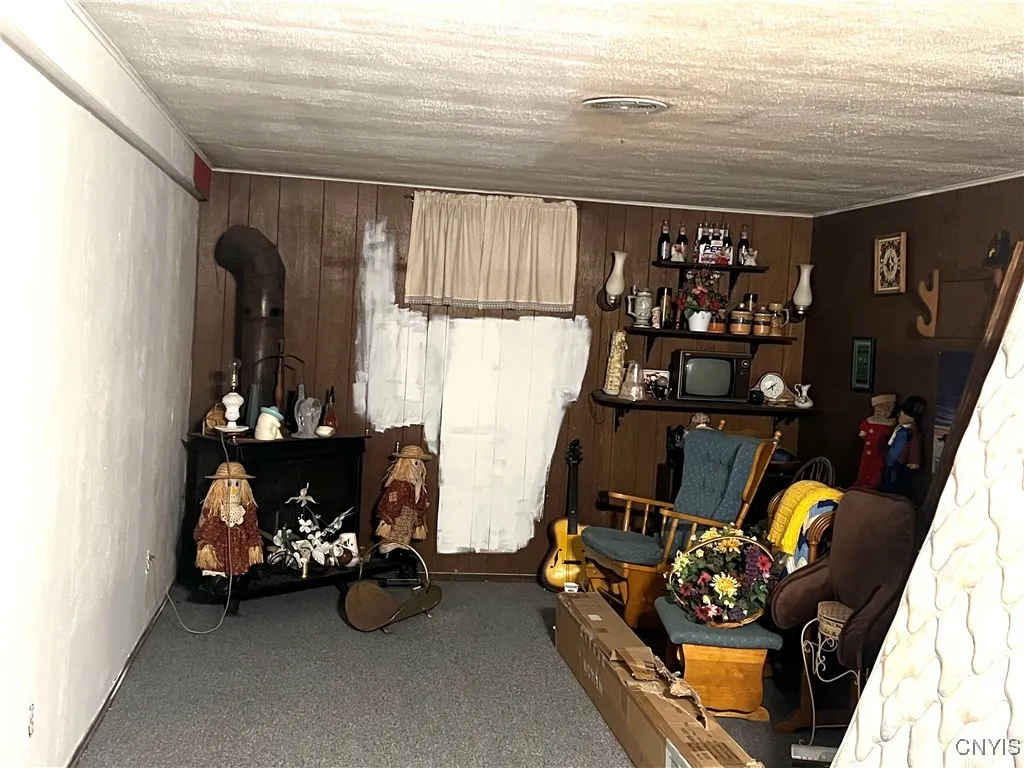 partial basement finished, stove does not convey