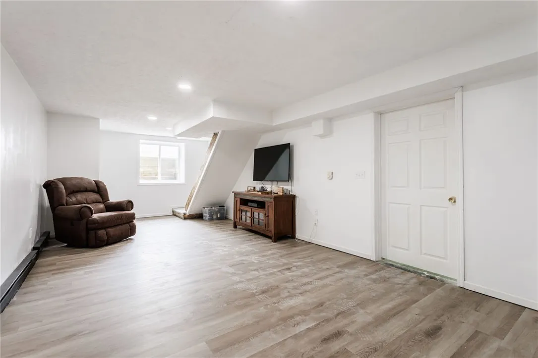 2023 Rainbow Lane, Lima, New York 14485, Lima, New York 14485, 4 Bedrooms Bedrooms, 9 Rooms Rooms,2 BathroomsBathrooms,Residential,For Sale,2023 Rainbow Lane, Lima, New York 14485,R1621556