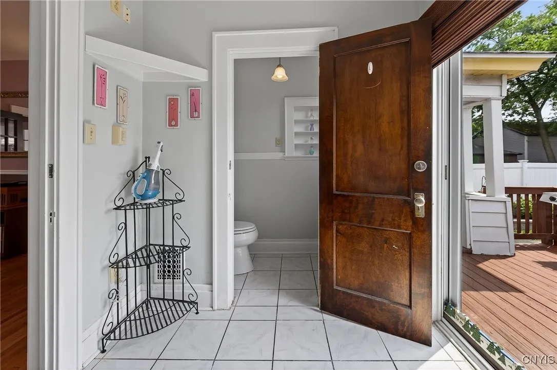2310 James Street, Syracuse, New York 13206, Syracuse, New York 13206, 3 Bedrooms Bedrooms, 11 Rooms Rooms,2 BathroomsBathrooms,Residential,For Sale,2310 James Street, Syracuse, New York 13206,S1622141