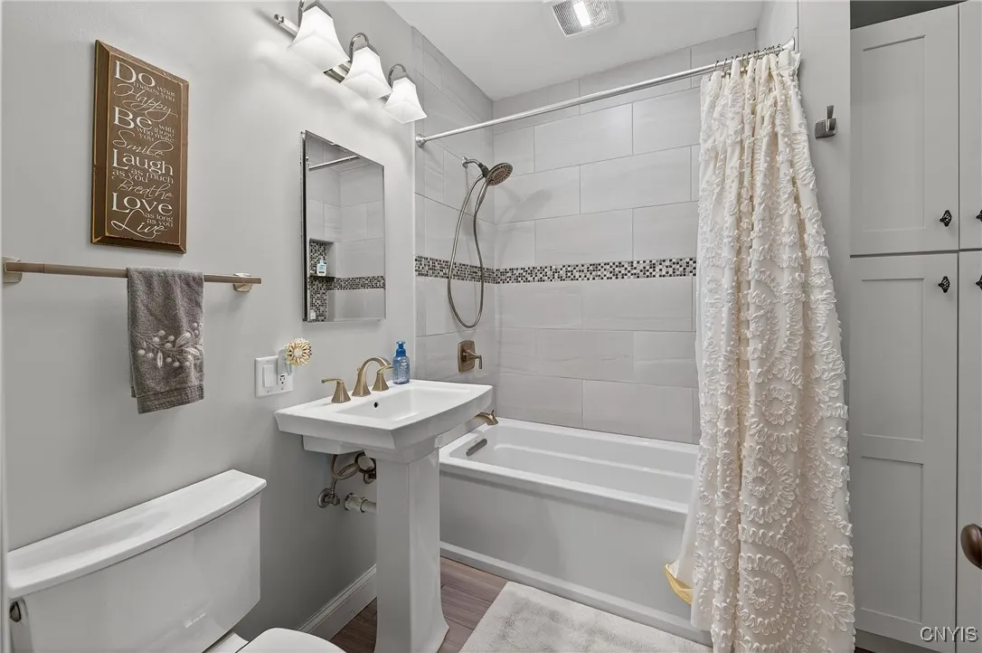 2310 James Street, Syracuse, New York 13206, Syracuse, New York 13206, 3 Bedrooms Bedrooms, 11 Rooms Rooms,2 BathroomsBathrooms,Residential,For Sale,2310 James Street, Syracuse, New York 13206,S1622141