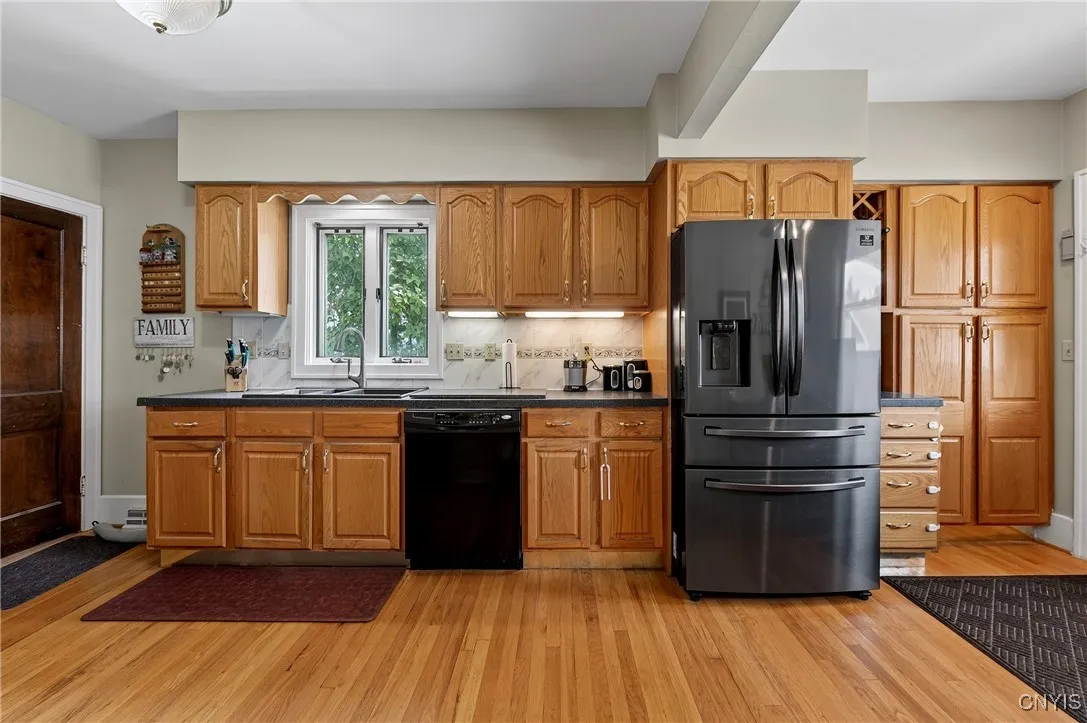 2310 James Street, Syracuse, New York 13206, Syracuse, New York 13206, 3 Bedrooms Bedrooms, 11 Rooms Rooms,2 BathroomsBathrooms,Residential,For Sale,2310 James Street, Syracuse, New York 13206,S1622141