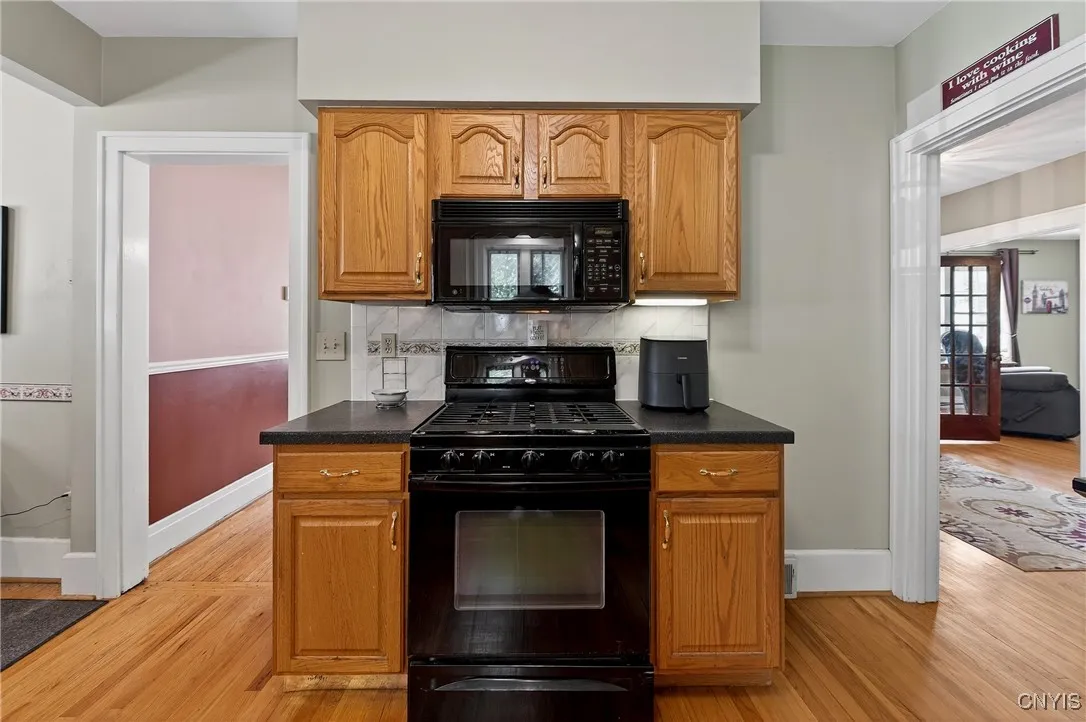 2310 James Street, Syracuse, New York 13206, Syracuse, New York 13206, 3 Bedrooms Bedrooms, 11 Rooms Rooms,2 BathroomsBathrooms,Residential,For Sale,2310 James Street, Syracuse, New York 13206,S1622141