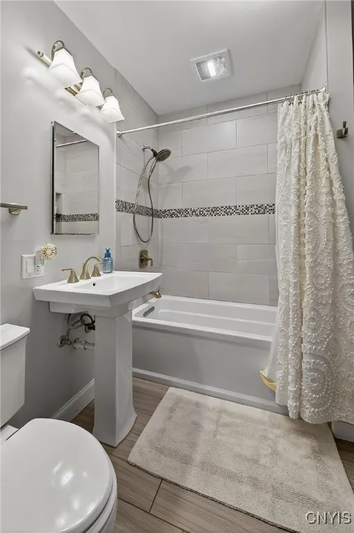 2310 James Street, Syracuse, New York 13206, Syracuse, New York 13206, 3 Bedrooms Bedrooms, 11 Rooms Rooms,2 BathroomsBathrooms,Residential,For Sale,2310 James Street, Syracuse, New York 13206,S1622141