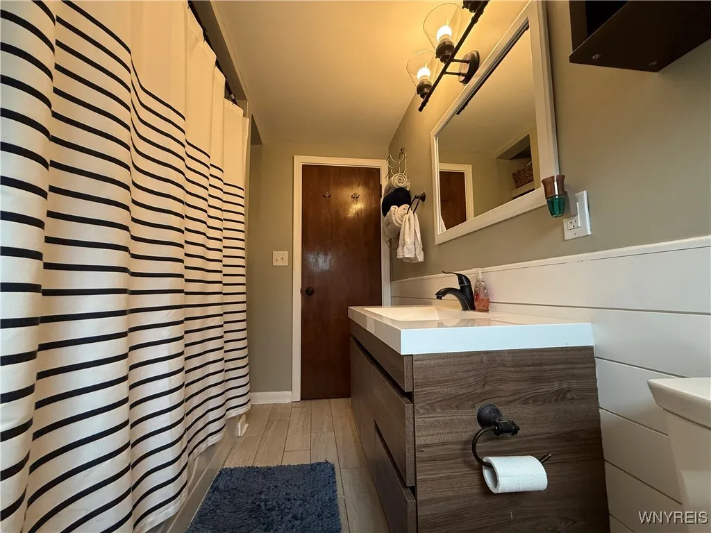 261 Fairfield Avenue, Tonawanda, New York 14223, Tonawanda, New York 14223, 4 Bedrooms Bedrooms, 6 Rooms Rooms,1 BathroomBathrooms,Residential,For Sale,261 Fairfield Avenue, Tonawanda, New York 14223,B1622415