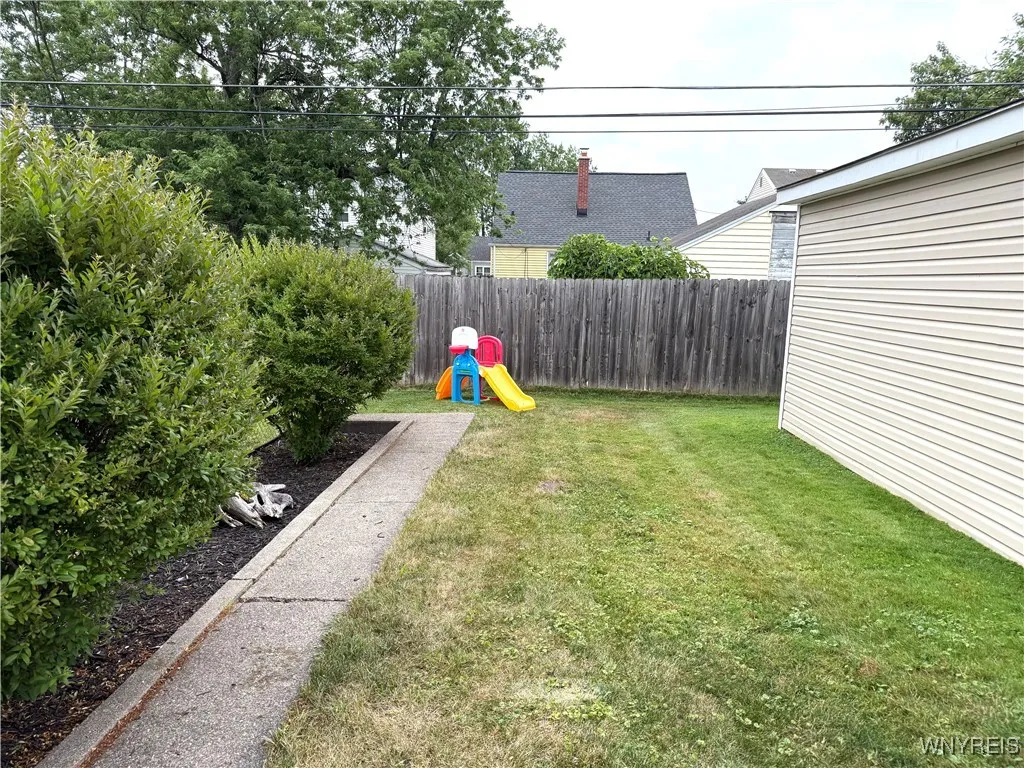 261 Fairfield Avenue, Tonawanda, New York 14223, Tonawanda, New York 14223, 4 Bedrooms Bedrooms, 6 Rooms Rooms,1 BathroomBathrooms,Residential,For Sale,261 Fairfield Avenue, Tonawanda, New York 14223,B1622415