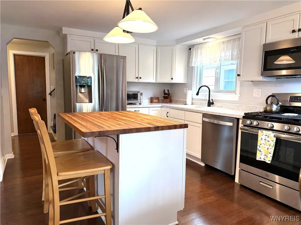 261 Fairfield Avenue, Tonawanda, New York 14223, Tonawanda, New York 14223, 4 Bedrooms Bedrooms, 6 Rooms Rooms,1 BathroomBathrooms,Residential,For Sale,261 Fairfield Avenue, Tonawanda, New York 14223,B1622415