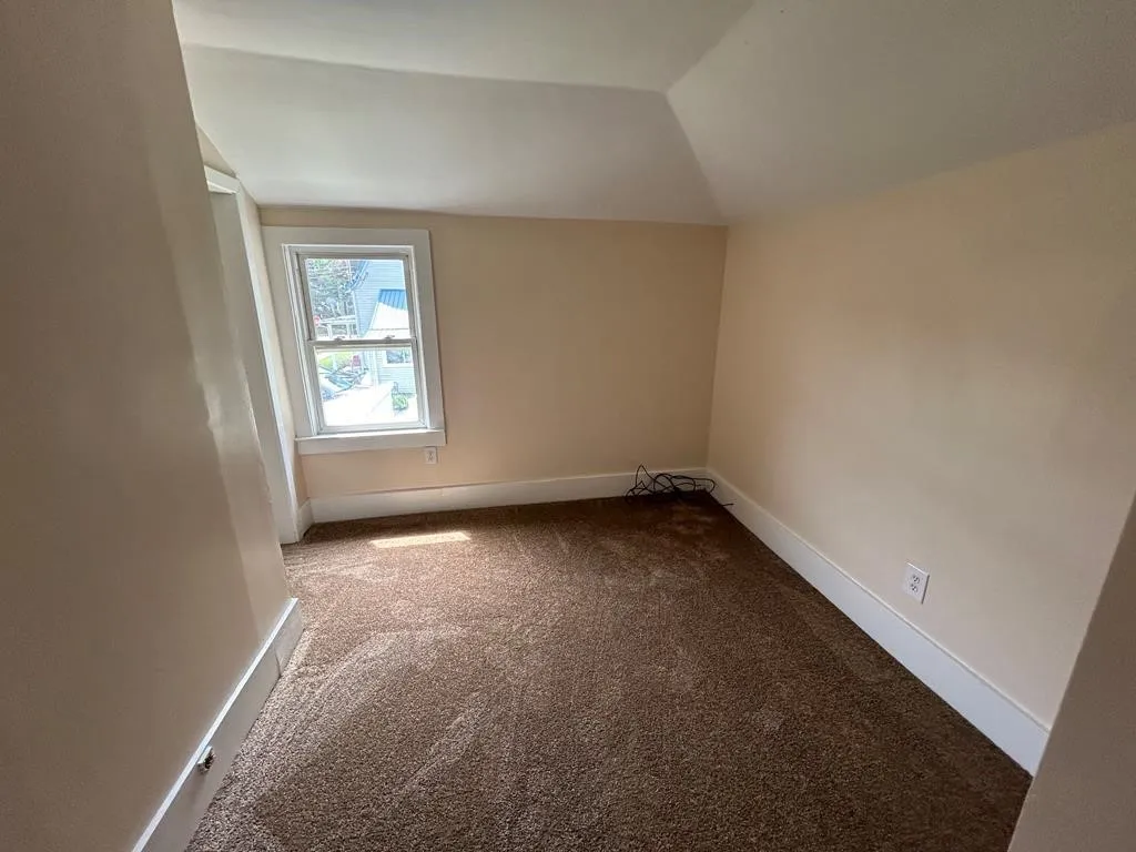 404 Perry Street Upper, Horseheads, New York 14845, Horseheads, New York 14845, 2 Bedrooms Bedrooms, 5 Rooms Rooms,1 BathroomBathrooms,Residential Lease,For Rent,404 Perry Street Upper, Horseheads, New York 14845,R1621830