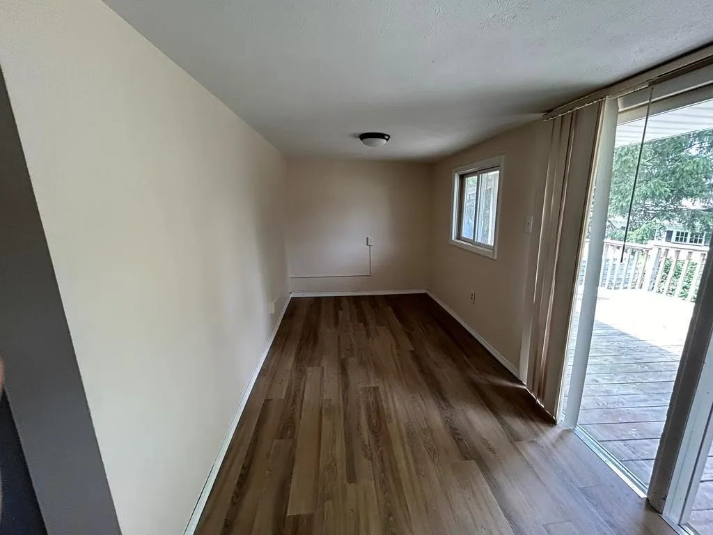 404 Perry Street Upper, Horseheads, New York 14845, Horseheads, New York 14845, 2 Bedrooms Bedrooms, 5 Rooms Rooms,1 BathroomBathrooms,Residential Lease,For Rent,404 Perry Street Upper, Horseheads, New York 14845,R1621830