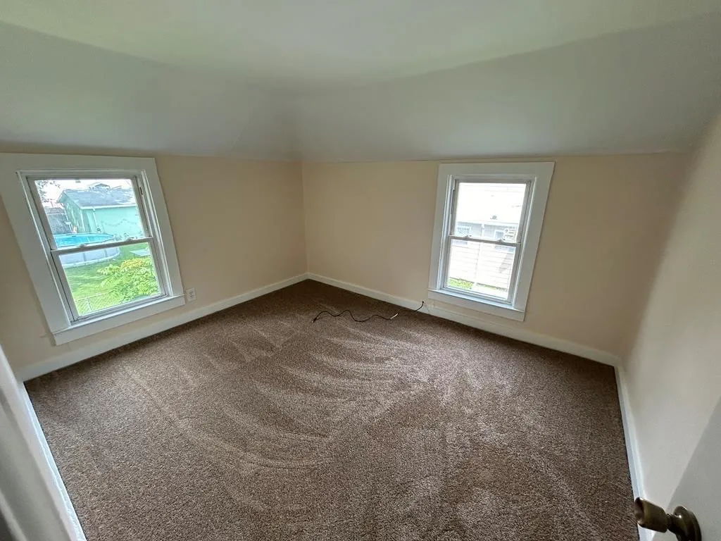 404 Perry Street Upper, Horseheads, New York 14845, Horseheads, New York 14845, 2 Bedrooms Bedrooms, 5 Rooms Rooms,1 BathroomBathrooms,Residential Lease,For Rent,404 Perry Street Upper, Horseheads, New York 14845,R1621830