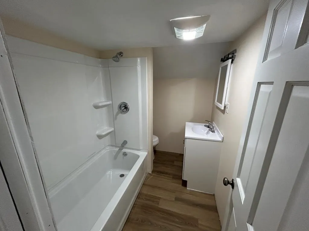 404 Perry Street Upper, Horseheads, New York 14845, Horseheads, New York 14845, 2 Bedrooms Bedrooms, 5 Rooms Rooms,1 BathroomBathrooms,Residential Lease,For Rent,404 Perry Street Upper, Horseheads, New York 14845,R1621830