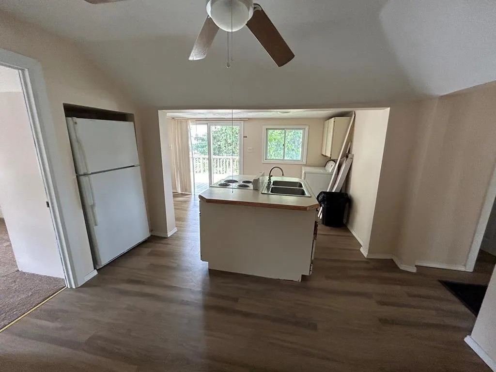 404 Perry Street Upper, Horseheads, New York 14845, Horseheads, New York 14845, 2 Bedrooms Bedrooms, 5 Rooms Rooms,1 BathroomBathrooms,Residential Lease,For Rent,404 Perry Street Upper, Horseheads, New York 14845,R1621830