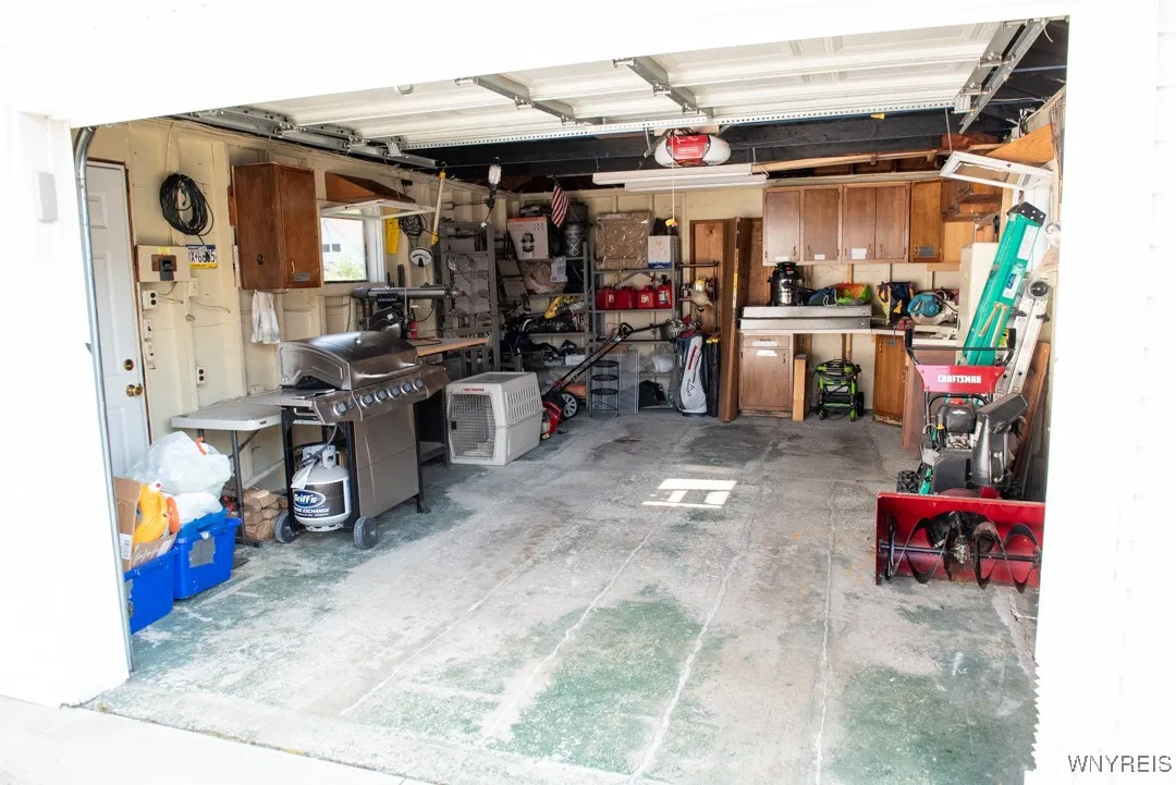 125 Della Drive, Lackawanna, New York 14218, Lackawanna, New York 14218, 2 Bedrooms Bedrooms, 4 Rooms Rooms,1 BathroomBathrooms,Residential,For Sale,125 Della Drive, Lackawanna, New York 14218,B1622675