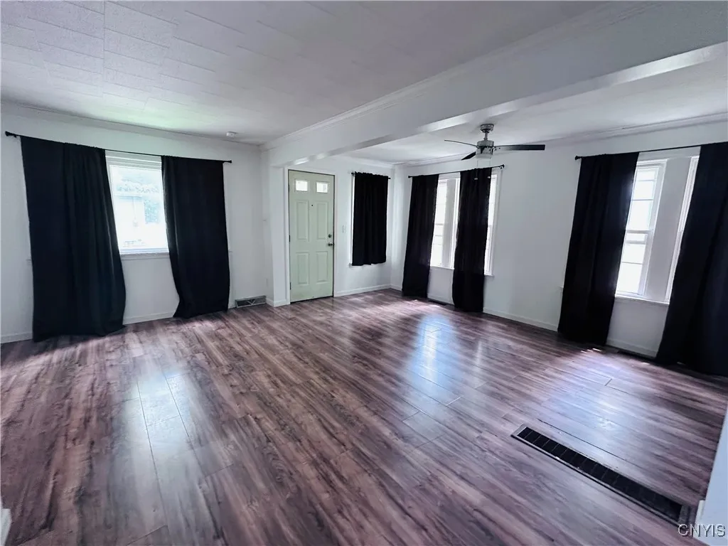 221 Campbell Road, Salina, New York 13211, Salina, New York 13211, 2 Bedrooms Bedrooms, 6 Rooms Rooms,1 BathroomBathrooms,Residential,For Sale,221 Campbell Road, Salina, New York 13211,S1622190