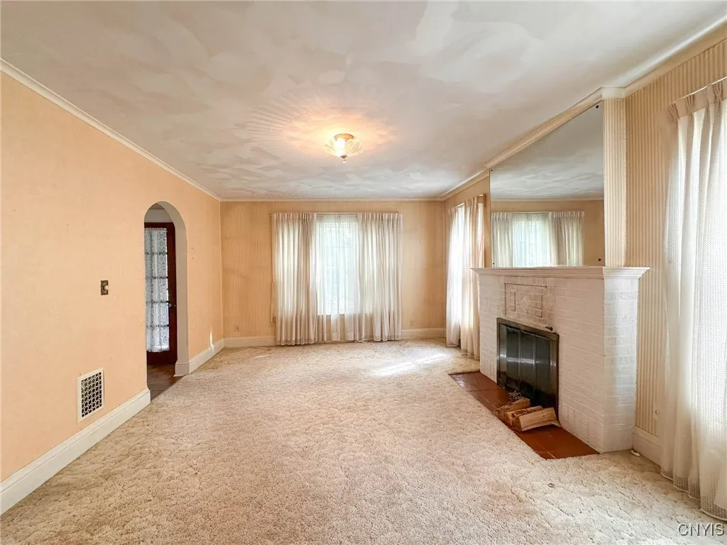 34 Proctor Boulevard, Utica, New York 13501, Utica, New York 13501, 5 Bedrooms Bedrooms, 10 Rooms Rooms,1 BathroomBathrooms,Residential,For Sale,34 Proctor Boulevard, Utica, New York 13501,S1622521